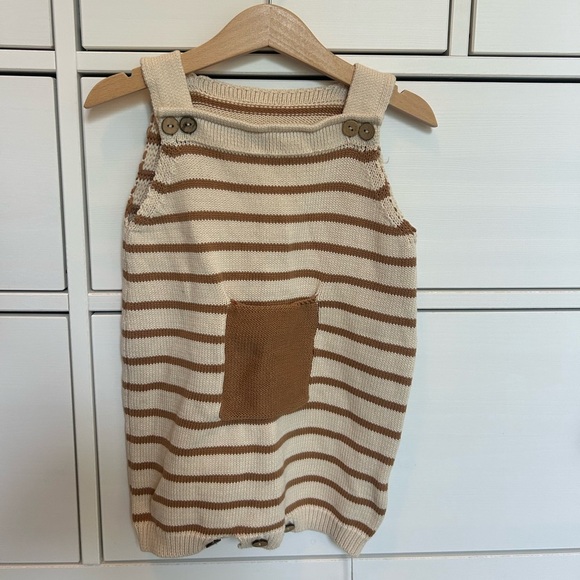 Quincy Mae Other - NWT Simplee Kids Knit romper size 9-12 months